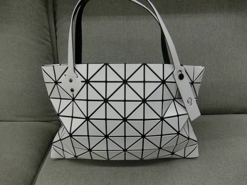 ISSEY MIYAKEの浦和3店舗新入荷