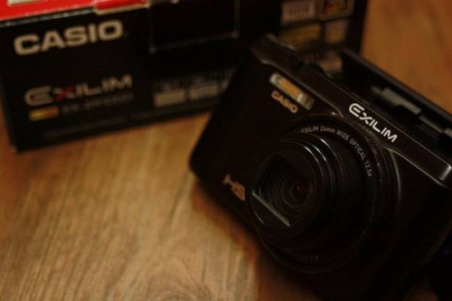 デジタル家電のデジタルカメラ