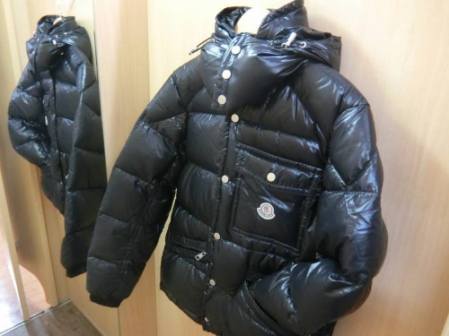 アウターのモンクレール(MONCLER)