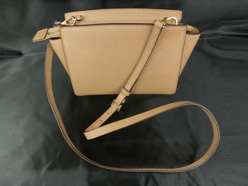 バッグのMICHAEL KORS（マイケルコース）