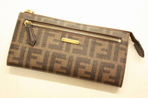 財布のフェンディ(FENDI)