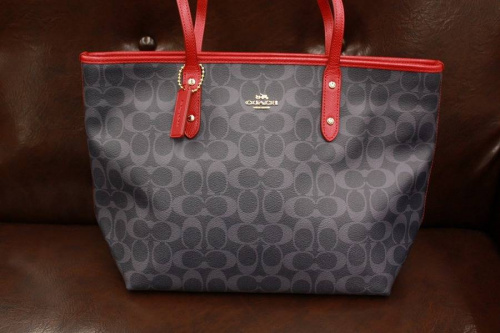 バッグのコーチ（COACH）