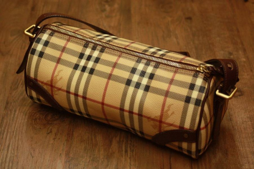 バッグのバーバリー(BURBERRY)
