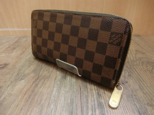 ブランド・ラグジュアリーのLOUIS VUITTON(ルイ・ヴィトン）
