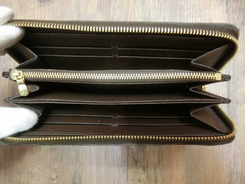 LOUIS VUITTON(ルイ・ヴィトン）の財布