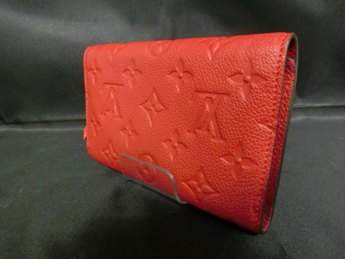 LOUIS VUITTON(ルイ・ヴィトン）の財布