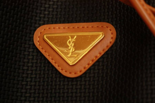 Yves Saint Laurentの浦和3店舗新入荷