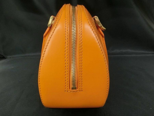 バッグの買取強化