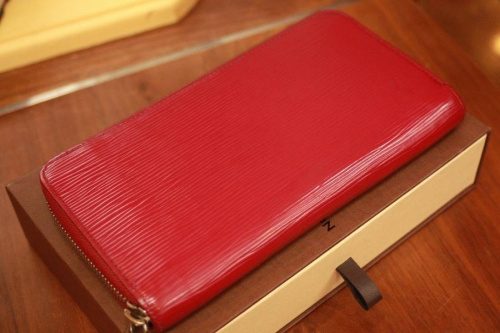 ブランド・ラグジュアリーの財布