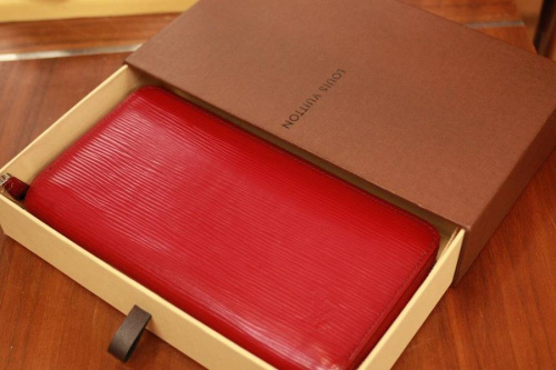 財布のLOUIS VUITTON(ルイ・ヴィトン）