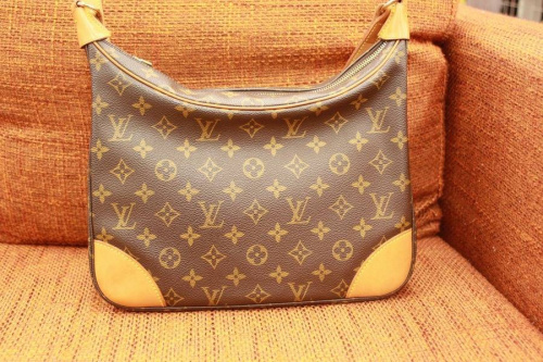 バッグのルイヴィトン（LOUIS VUITTON）