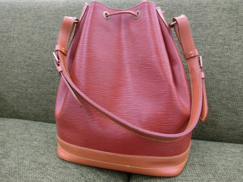 バッグのルイヴィトン（LOUIS VUITTON）