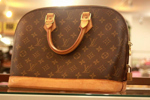 バッグのルイヴィトン(LOUIS VUITTON)