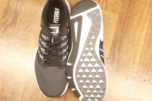 NEW　BALANCEのナイキ（NIKE）
