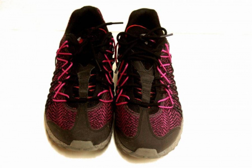 スニーカーのナイキ（NIKE）