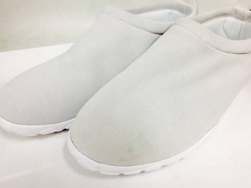 スニーカーのナイキ（NIKE）