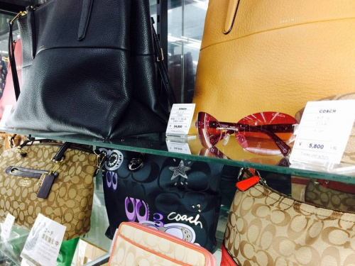 財布のコーチ（COACH）