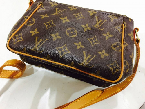 バッグのLouisVuitton