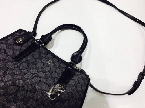 レディースファッションのコーチ（COACH）