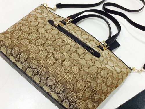 レディースファッションのコーチ(COACH)