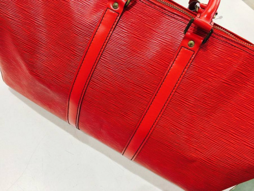 バッグのLouisVuitton