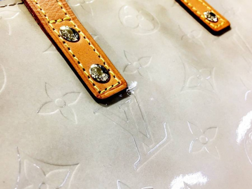 東浦和　ブランドのバッグ