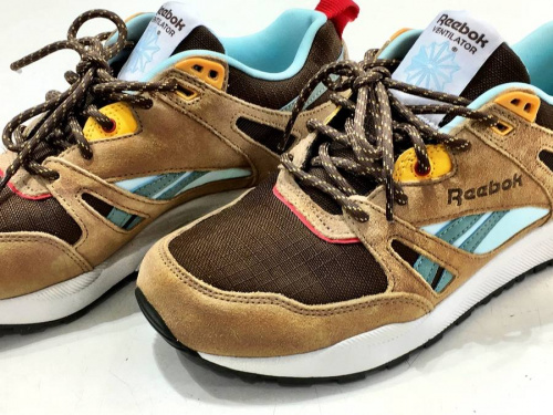 REEBOKの東浦和　衣類