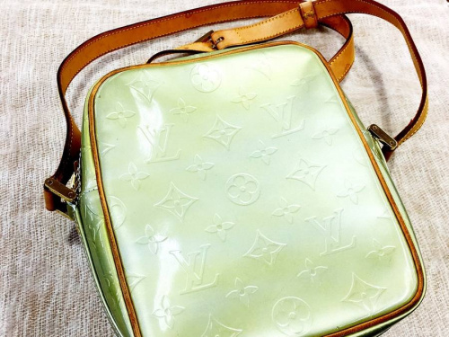 東浦和　ブランドのヴェルニ