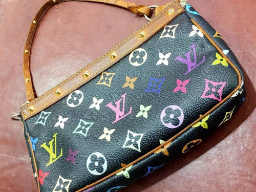 バッグのLOUIS VUITTON(ルイ・ヴィトン）