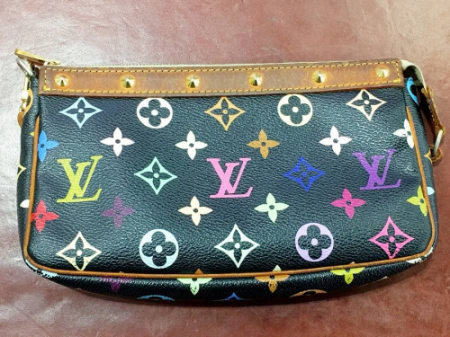 LOUIS VUITTON(ルイ・ヴィトン）のモノグラム