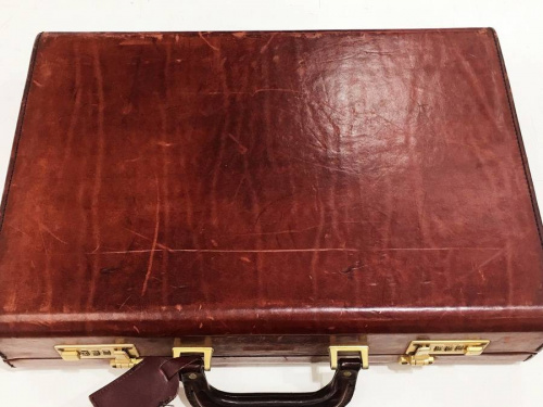 カジュアルバッグの財布