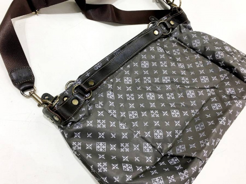 ブランドのルイヴィトン（LOUIS VUITTON）