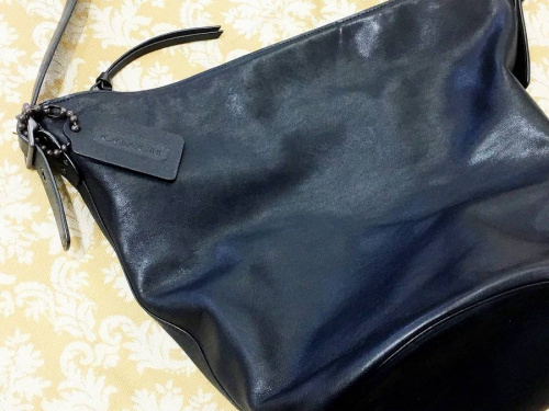 HERMESのプラダ（PRADA）