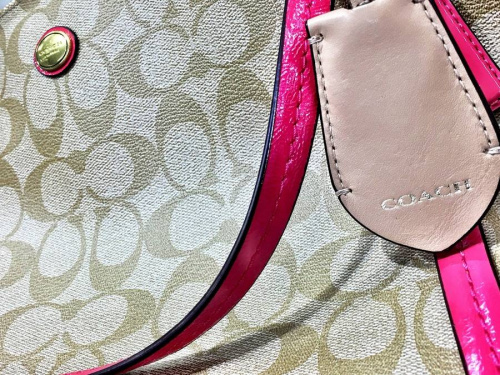 バッグのコーチ（COACH）