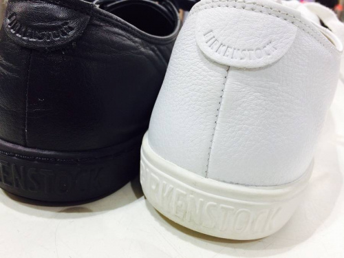 シューズのスニーカー