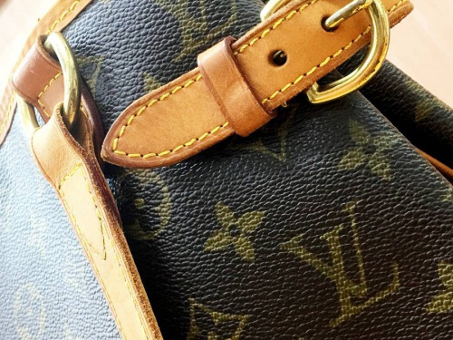 バッグのLOUIS VUITTON(ルイ・ヴィトン）