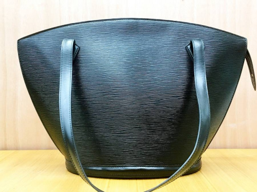 バッグのLOUIS VUITTON(ルイ・ヴィトン）