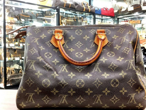 バッグの腕時計