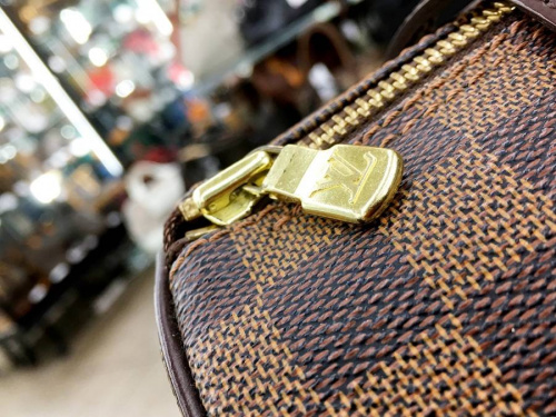 バッグのLOUIS VUITTON(ルイ・ヴィトン）