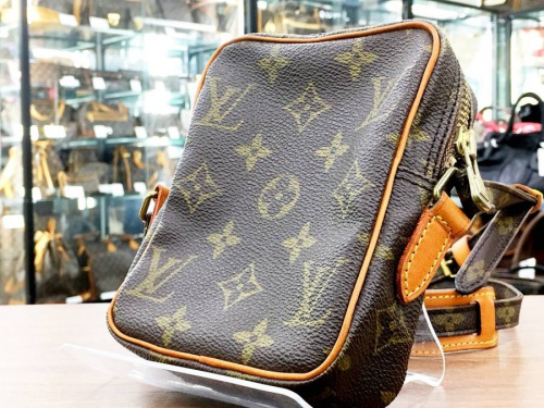 バッグのLOUIS VUITTON(ルイ・ヴィトン）
