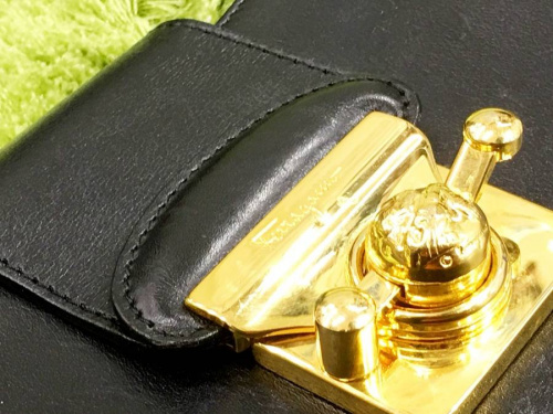 バッグのLOUIS VUITTON(ルイ・ヴィトン）