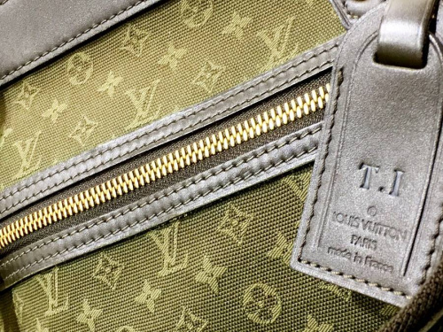 財布の東浦和　ブランド