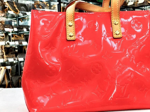 財布の東浦和　ブランド