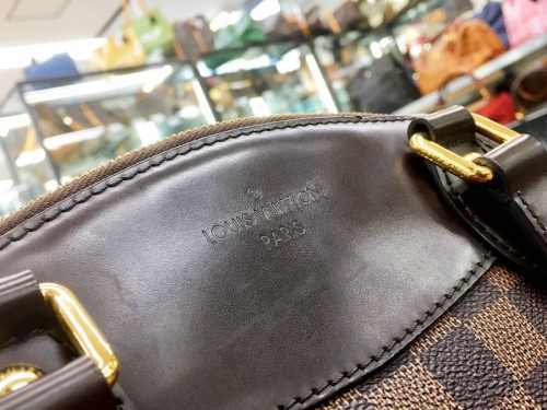 バッグのLOUIS VUITTON(ルイ・ヴィトン）