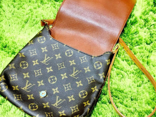 バッグのLOUIS VUITTON(ルイ・ヴィトン）
