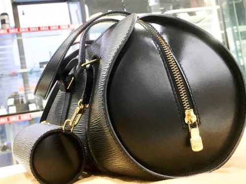 バッグのLOUIS VUITTON(ルイ・ヴィトン）