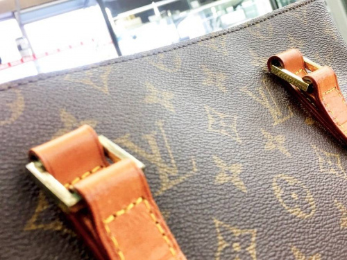 LOUIS VUITTON(ルイ・ヴィトン）の財布