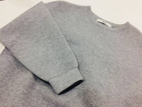 スニーカーのPUMPFURY