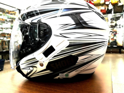 ヘルメットのSHOEI