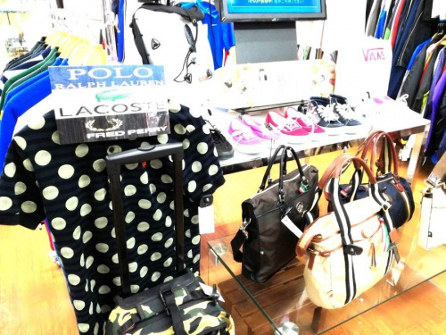 FRED PERRYのラコステ（LACOSTE）